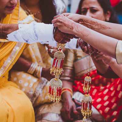 ethnical wedding guests 2811817 在weddings