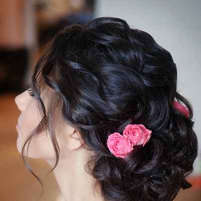Mediterranean pink bridal style
