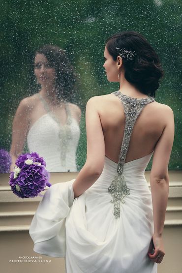 Straight wedding dresses