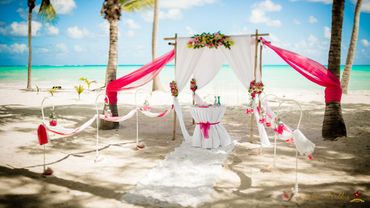 Beach pink wedding ceremony decor Beach pink wedding ceremony decor