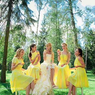 Summer yellow bridesmaids