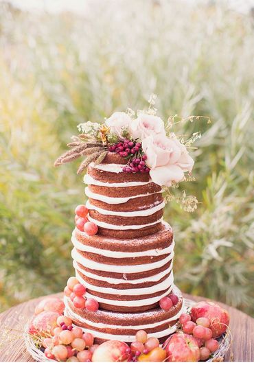 Rustic summer wedding cakes