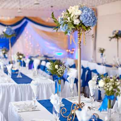 Blue wedding reception decor