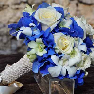 Blue rose wedding bouquet