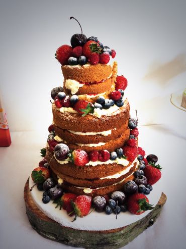 Fruit brown wedding cakes