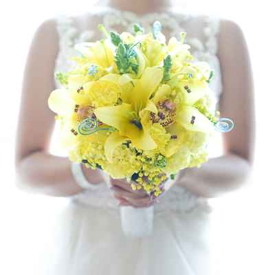 Yellow lilly wedding bouquet