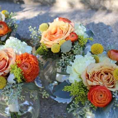 Orange wedding floral decor