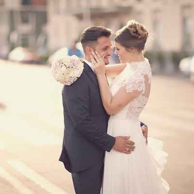 Outdoor white lace wedding dresses