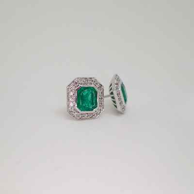 Green bracelets, earrings, necklaces & other jewellery