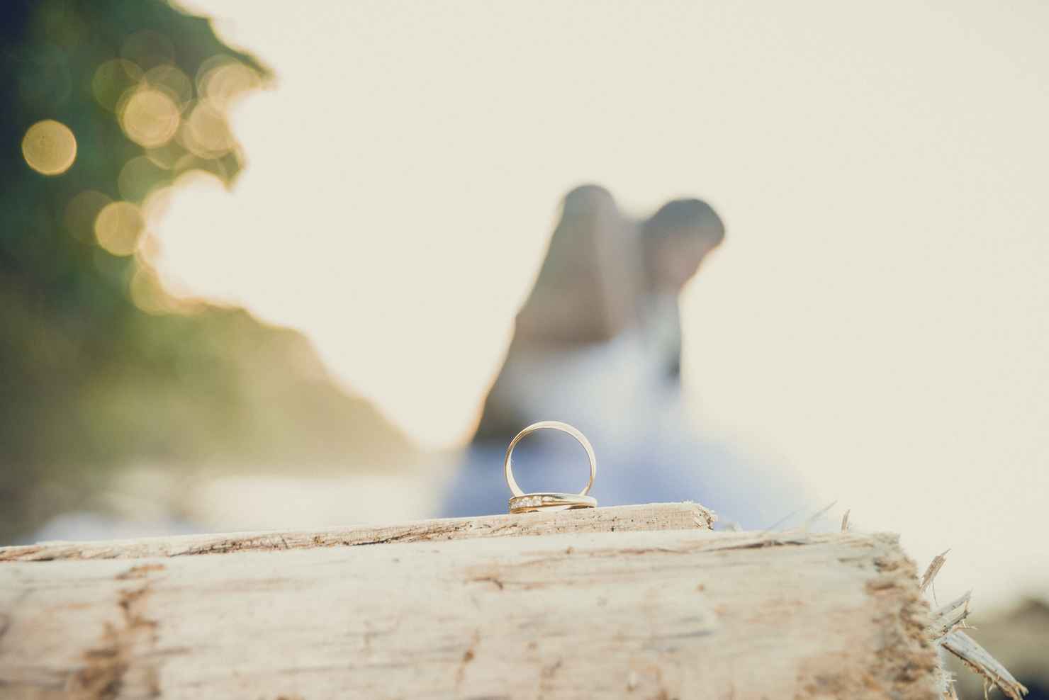 Beach wedding rings