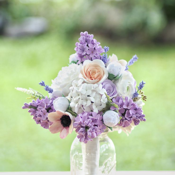 Wedding lilac's bouquet