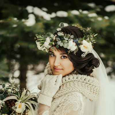 Outdoor winter ivory wedding headpieces, veils, cover-ups & brooches