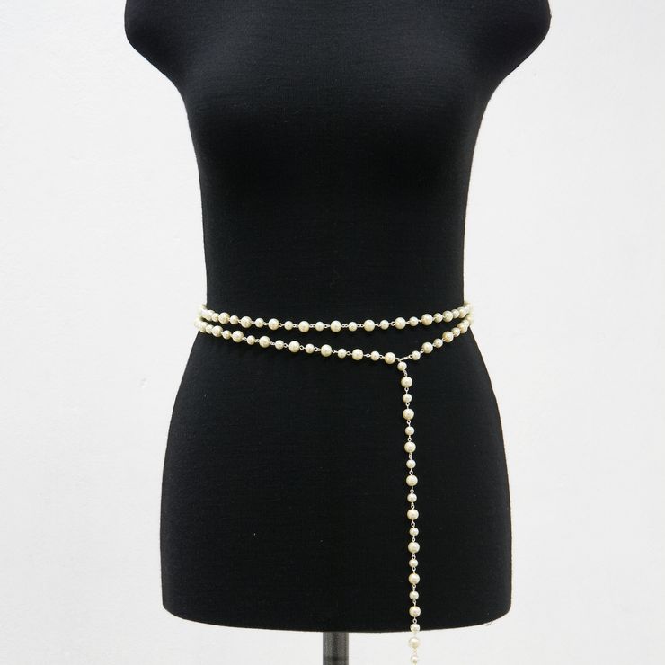 Elegant and simple ivory glass-pearl bridal belt