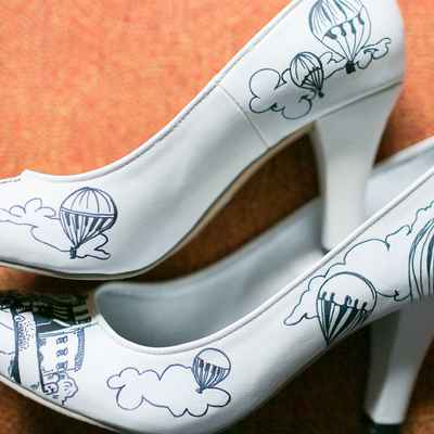Overseas white wedding shoes