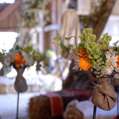Overseas wedding floral decor