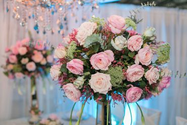 Pink overseas wedding floral decor