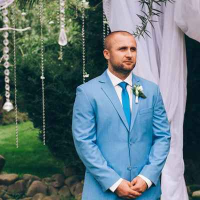 Blue groom style