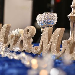 Blue overseas wedding reception decor