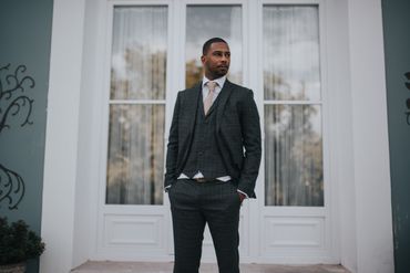 Grey outdoor groom style