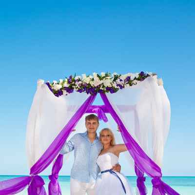 Overseas purple wedding ceremony decor