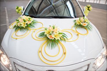 Yellow wedding transport decor